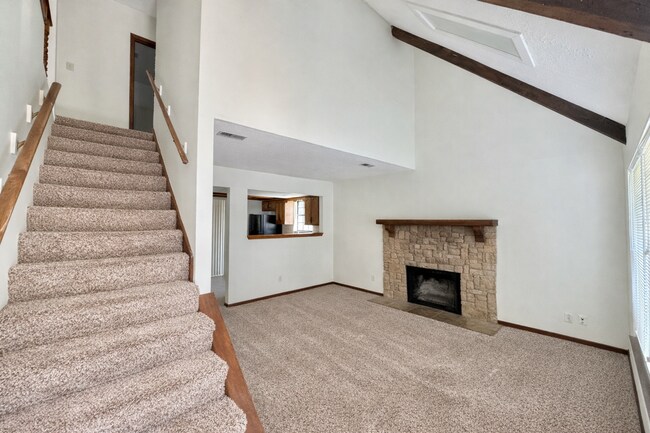 Foto del edificio - La Chateau Duplexes