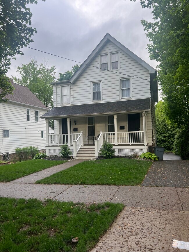 Building Photo - 28 Green Ave