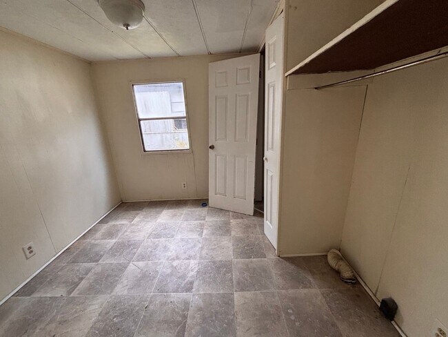 Foto del edificio - 1561 Pleasant Valley Rd SE