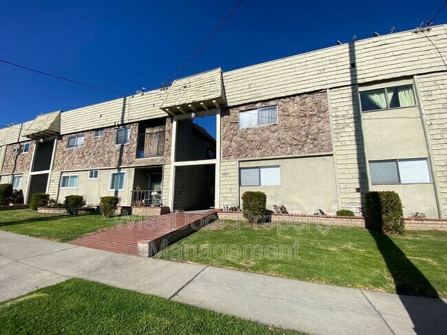 Foto del edificio - 14631 Christine Dr
