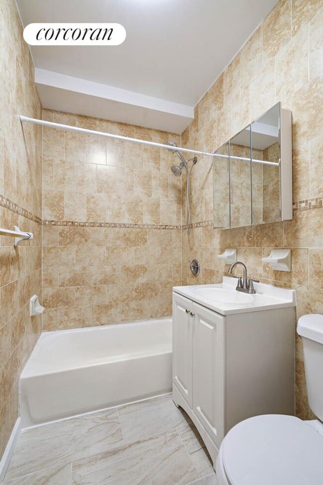 Foto del edificio - 315 E 163rd St