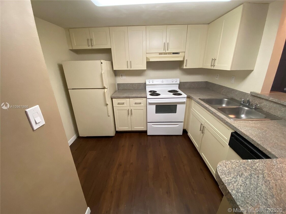 9936 Nob Hill Pl Unit 9936, Sunrise, FL 33351 Condo for Rent in