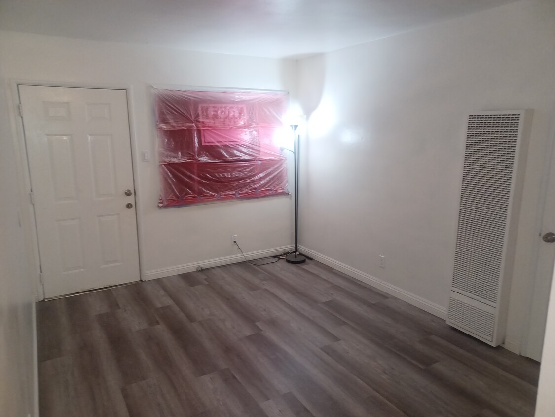 Living room - 6194 Lemon Ave