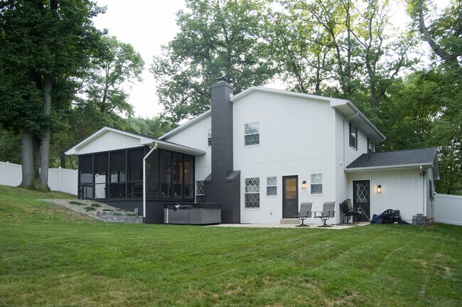 Building Photo - 71 Woodland Ave