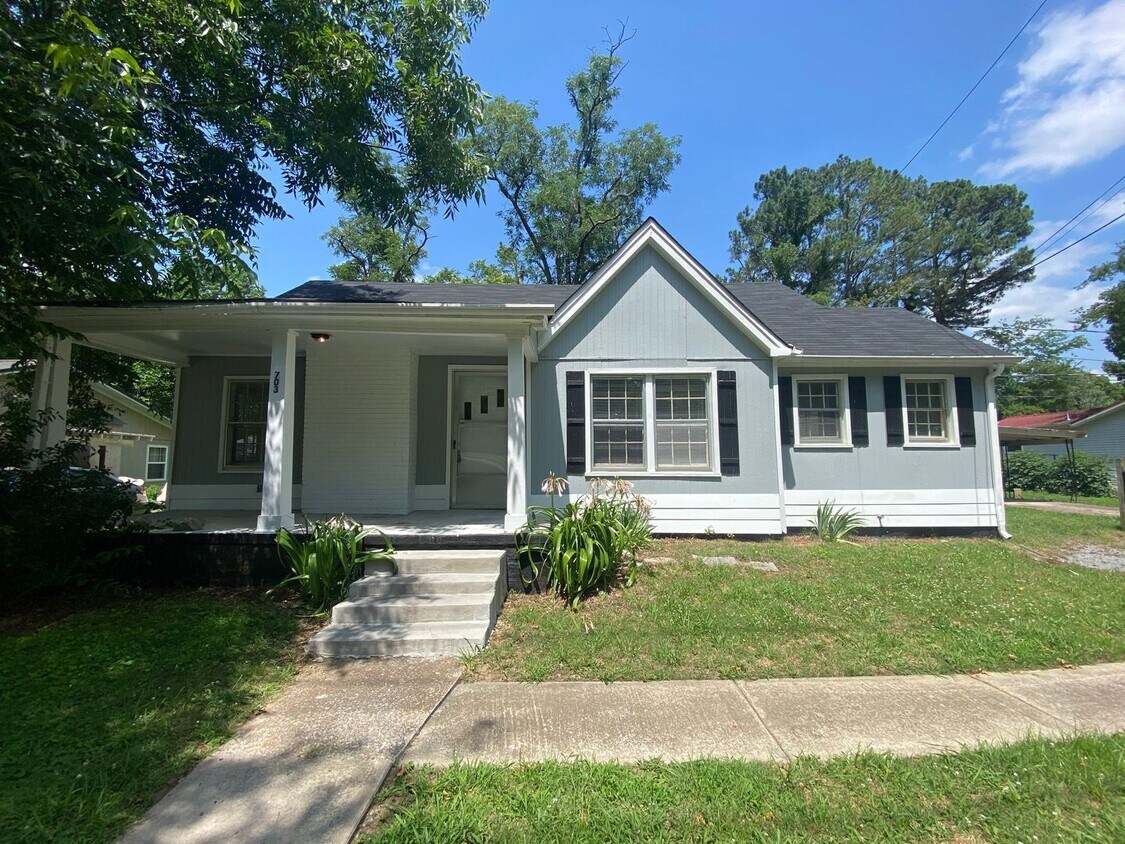 2 br, 1 bath House 703 Landers St, House Rental in Shelbyville, TN