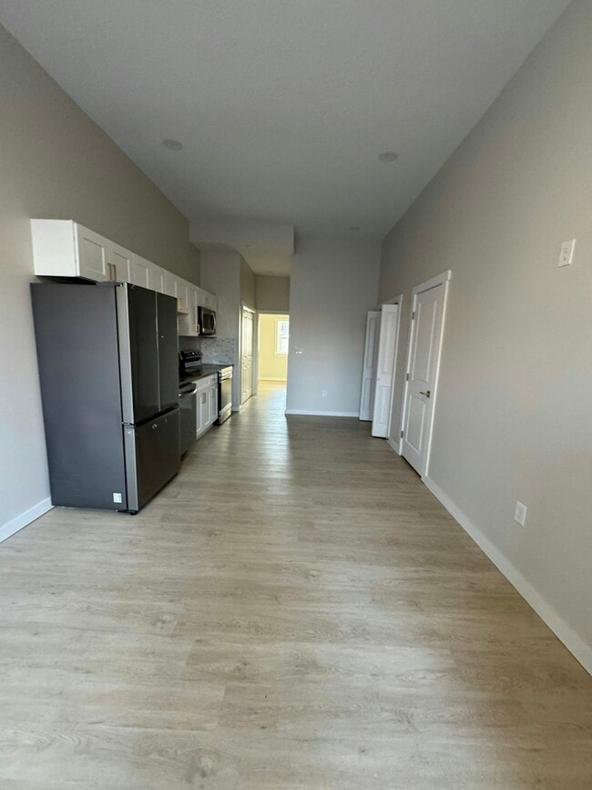 Foto del edificio - 2416 N Charles St