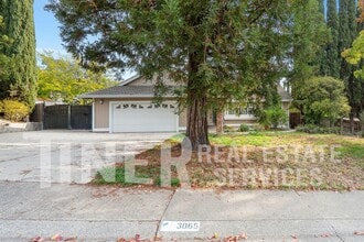 Building Photo - 3065 Cerro Cir