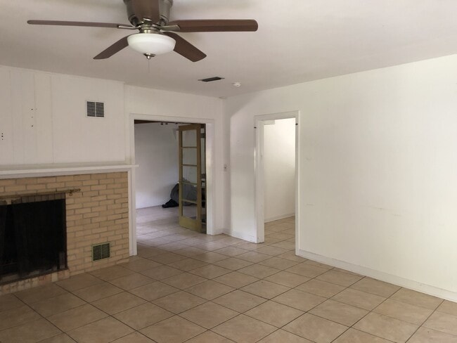 Photo - 2235 NW 5th Pl House