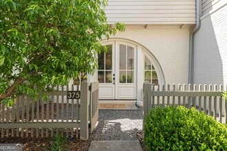 Building Photo - 375 Sage Ln