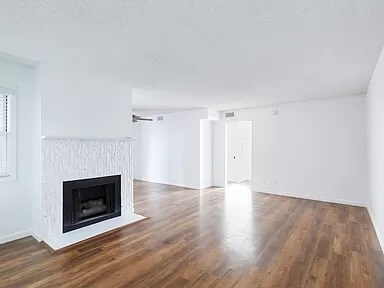 Foto del edificio - 4120 Baldwin Ave