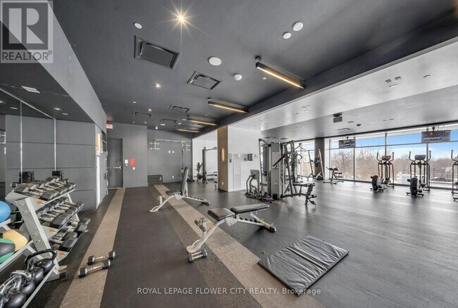 Building Photo - 33 Shore Breeze Dr