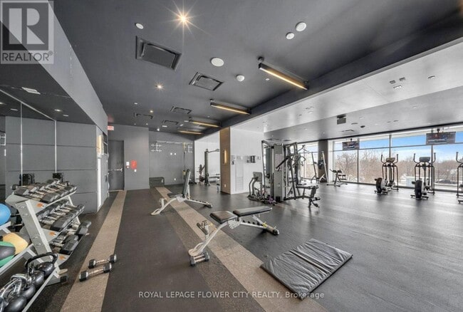 Photo du bâtiment - 33 Shore Breeze Dr