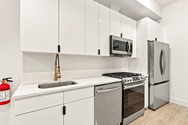 Building Photo - 234 Webster Ave