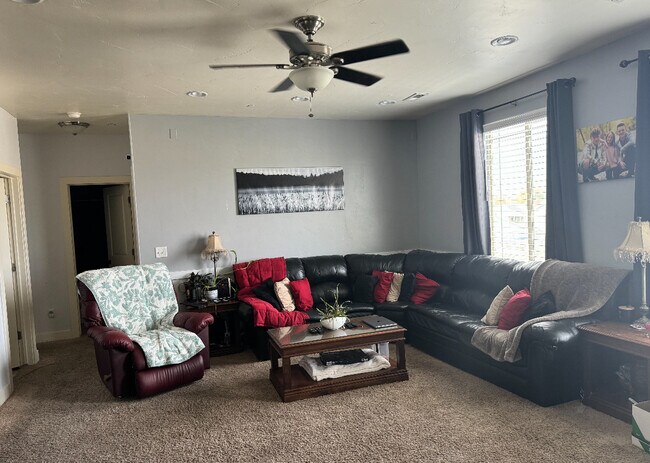 Foto del edificio - 3618 Clear Rock Rd