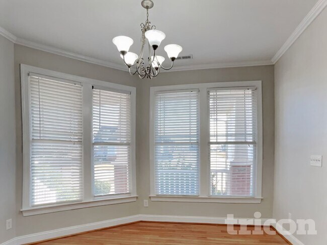 Foto del edificio - 140 Golden Oats Dr