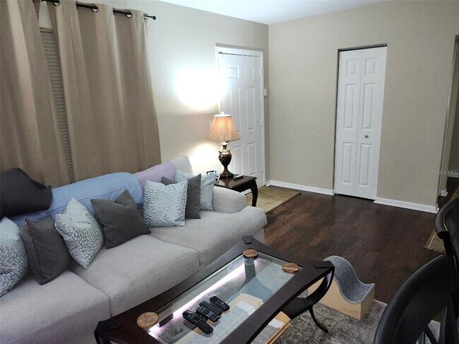 Foto del edificio - 7045 Fireside St