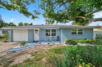 Building Photo - 7333 Star Dust Dr