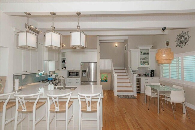 Foto del edificio - 1936 Harbour Inlet Dr