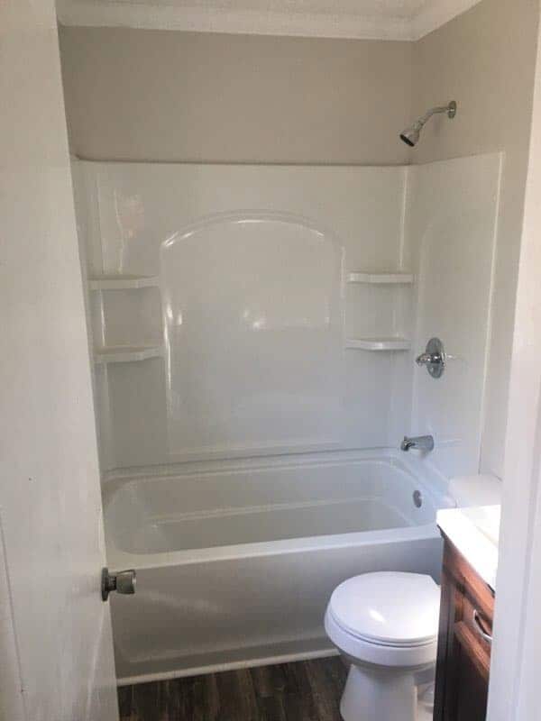 Building Photo - 3 bedroom/2 bathroom