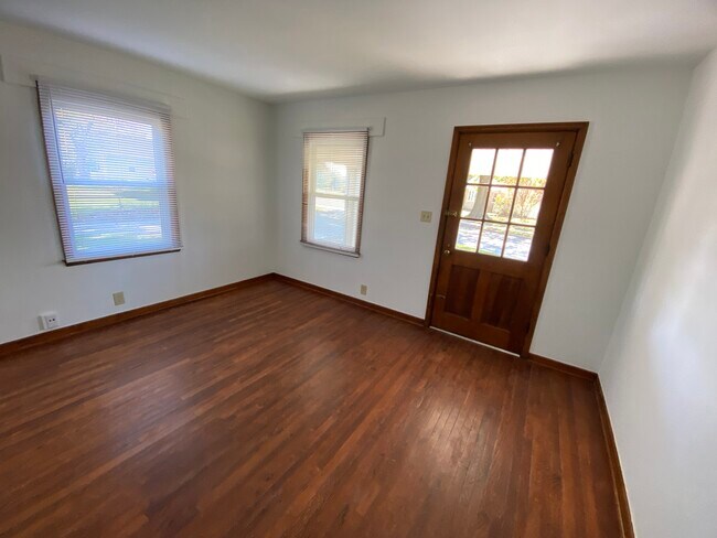 Building Photo - 750 Churchman Ave