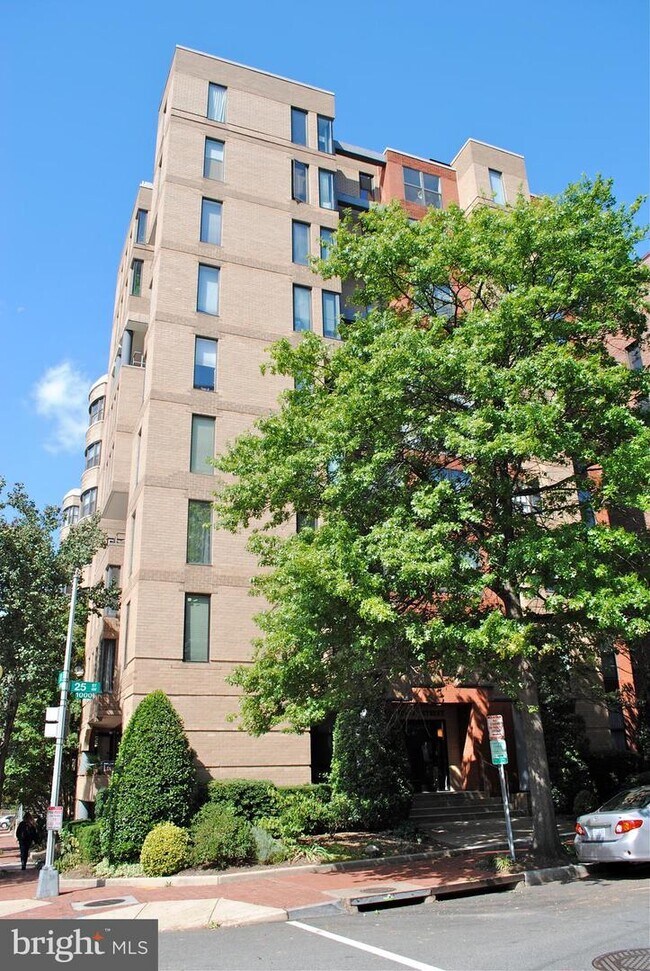 Foto del edificio - 2501 K St NW