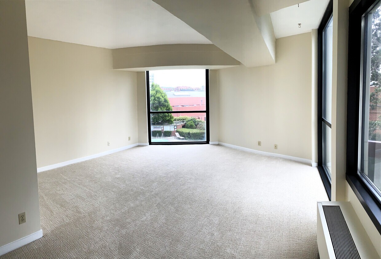 6363 Christie Ave Unit 226, Emeryville, CA 94608 Condo for Rent in