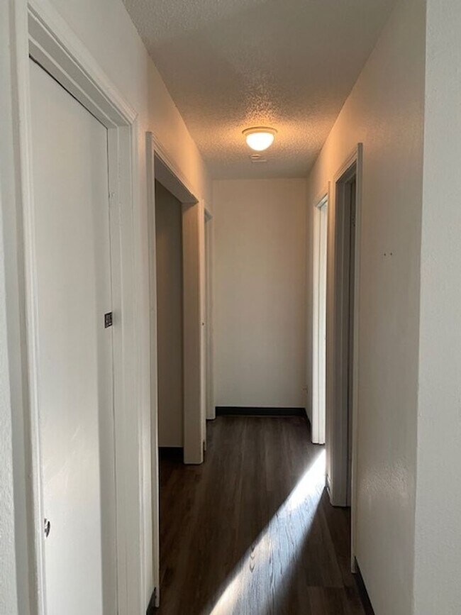 Foto del edificio - Great Duplex in North Springfield