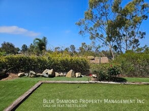 Building Photo - 1582 Lake Dr