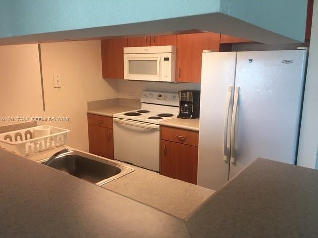 Photo - 816 NW 11th St (Miami, FL) Apartment