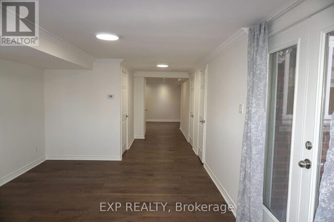 Building Photo - 364 Kirby Crescent