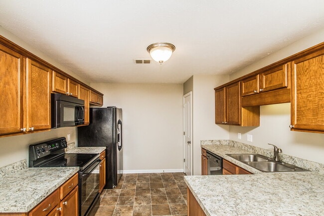 Building Photo - 819 Kanatak Ln