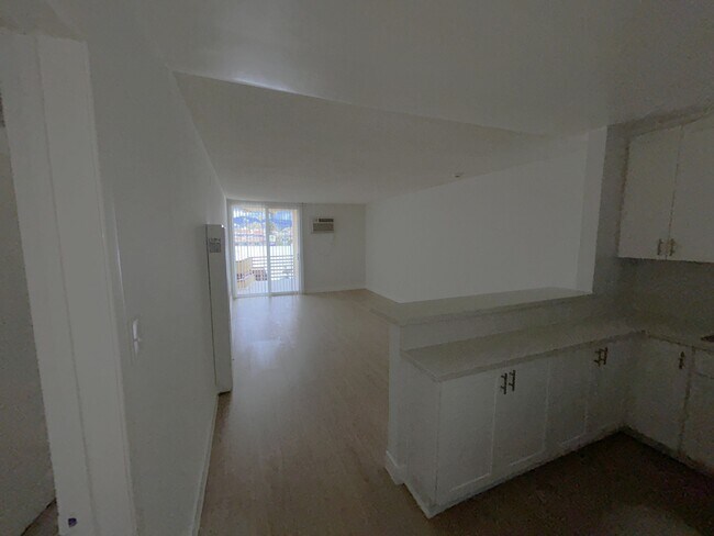 Foto del edificio - 327 Normandie Ave