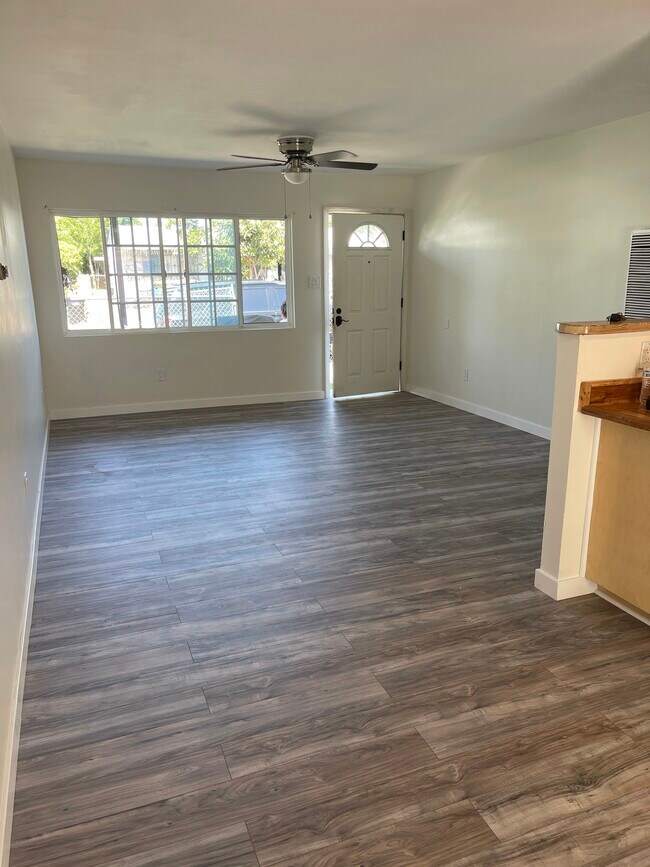 Building Photo - 702 Sawtelle Ave