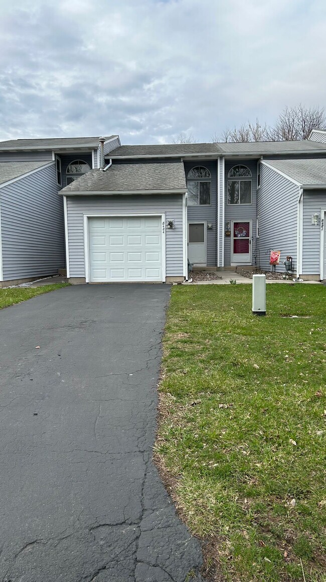 8484 Fathom Dr, Baldwinsville, NY 13027 Townhome Rentals in