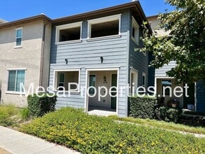 Building Photo - 1046 Newberry Ln
