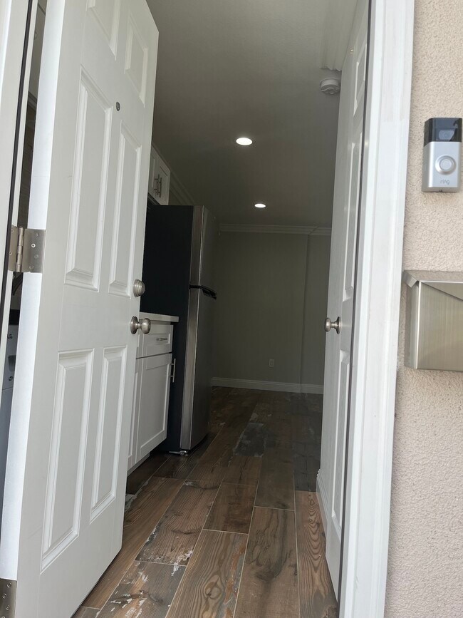 19753 Jeffrey Pl Unit Studio 1, Woodland Hills, CA 91364 Apartments