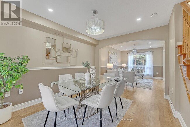 Photo du bâtiment - 1749 Samuelson Cir