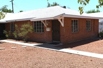 Building Photo - 2145 E Osborn Rd