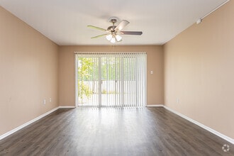 2BR, 2BA - 1,090SF - Bienville Towers