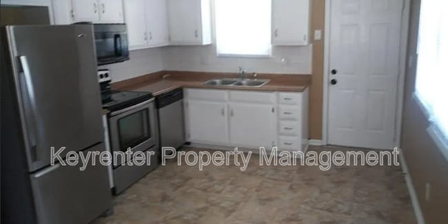 Foto del edificio - 5428 Ditzler Ave