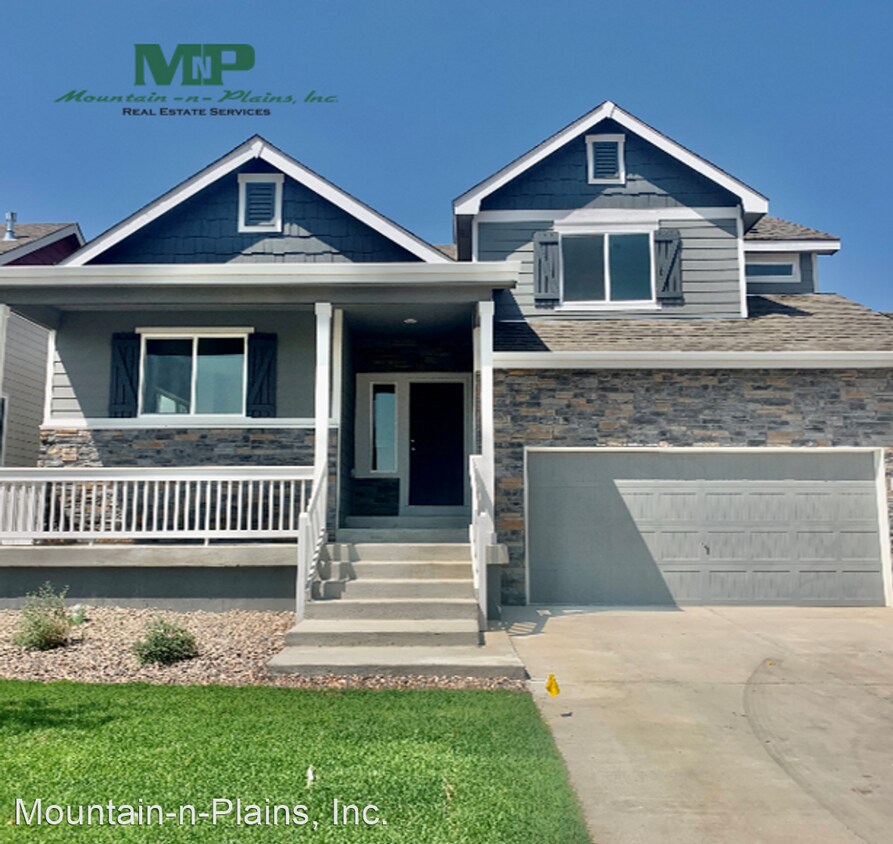 Foto principal - 4 br, 2.5 bath House - 826 Finch Drive