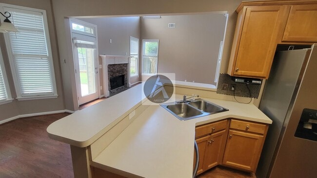 Foto del edificio - 223 Elmbrook Ln