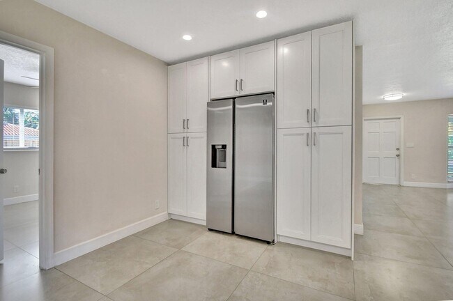 Foto del edificio - 1060 NW 6th Ter