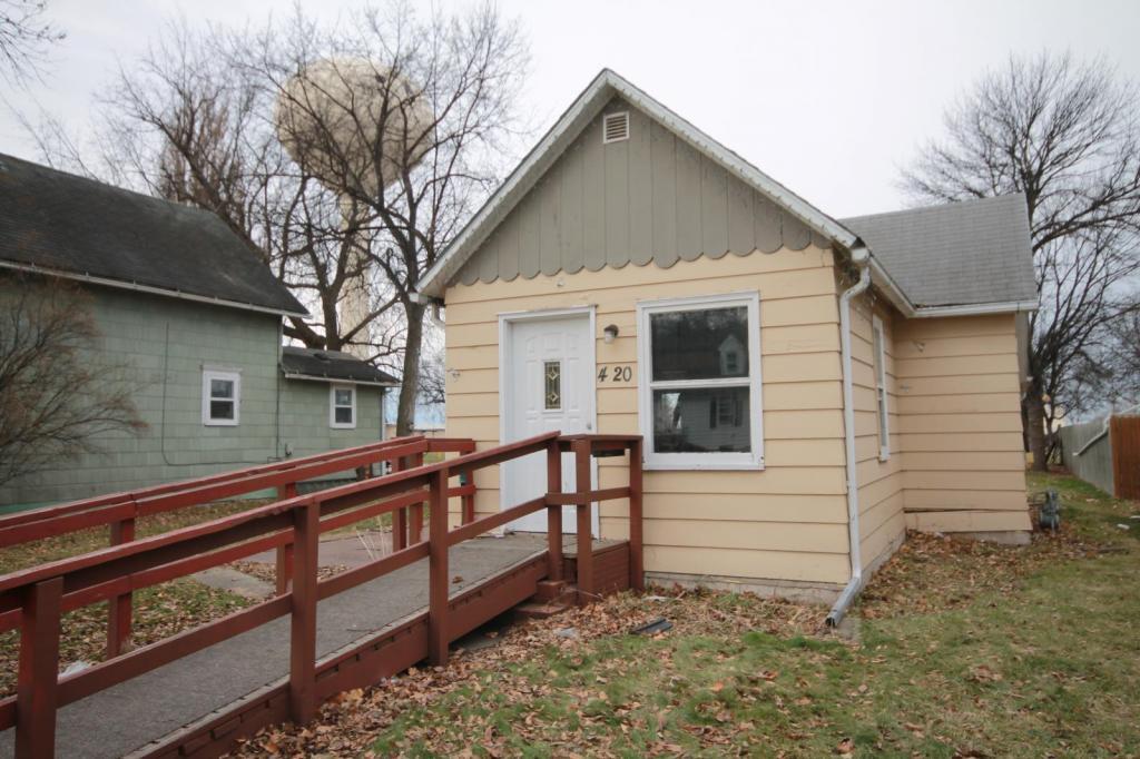 Primary Photo - 420 S 9th St