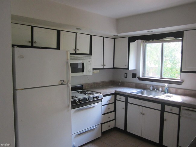 Foto del edificio - 6 Woodland Ave