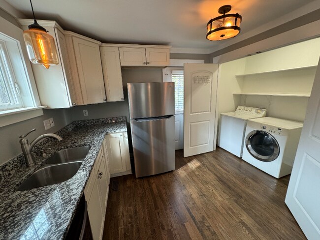 Foto del edificio - 1940 Wilmore Dr