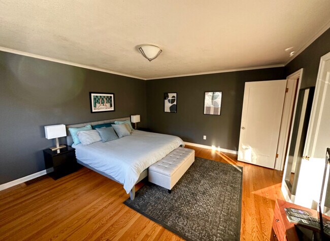 Foto del edificio - 605 SW Moss St