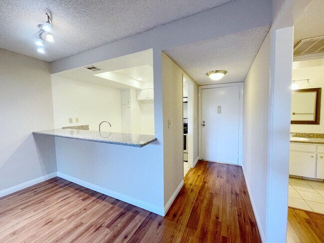 Foto del edificio - 350 S Oakland Ave