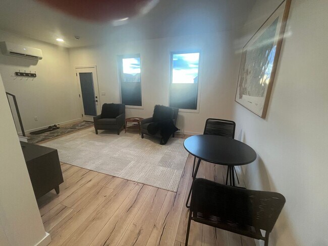 Foto del edificio - 2989 S 30th Ave