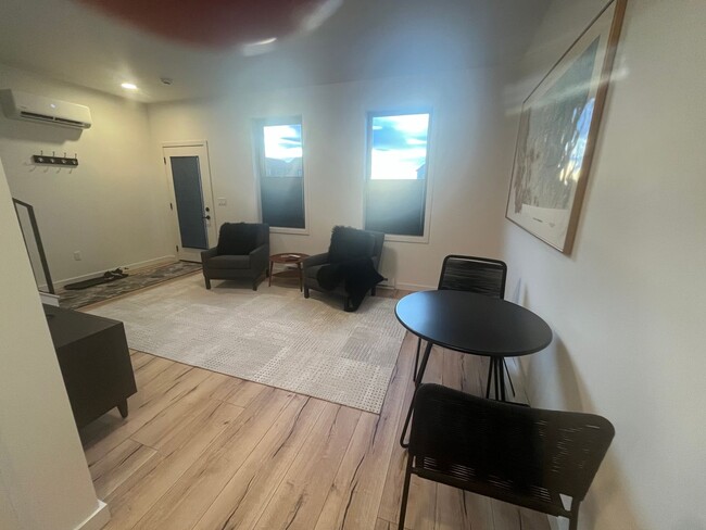 Building Photo - 2989 S 30th Ave